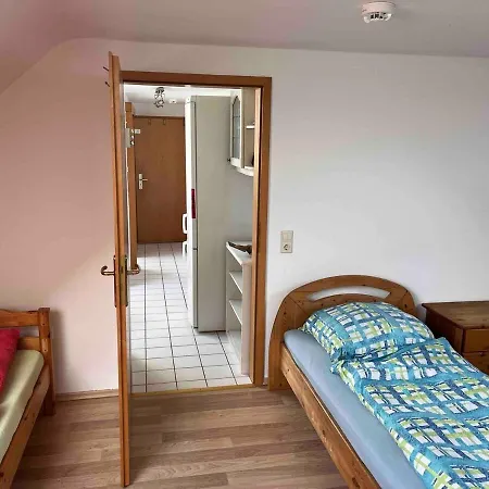 Apartment Nr 5 Og 3zkb Fuer Familien Und Firmen Fuldatal