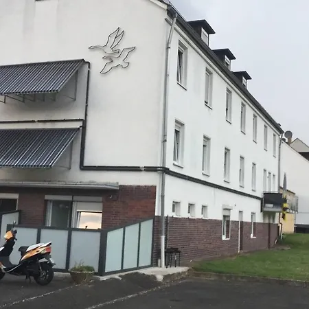 Apartment Nr 5 Og 3zkb Fuer Familien Und Firmen Fuldatal
